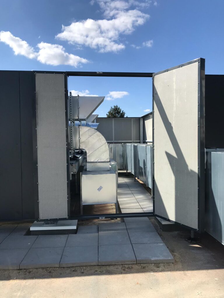Ecrans acoustiques en toiture d’une école à Bois-Colombes (92)